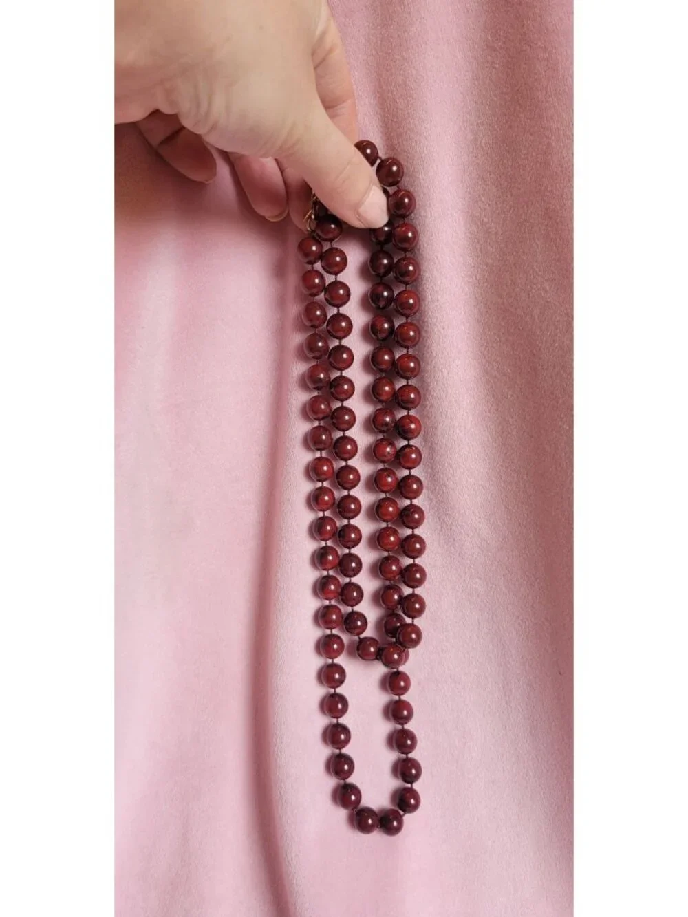Vintage Sarah Coventry Signed Burgundy Round Beaded Long dark red Necklace N1F